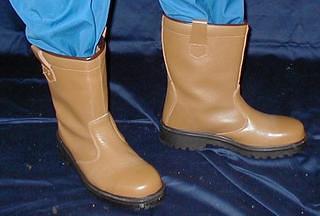 BOOTS01 SIZE 10