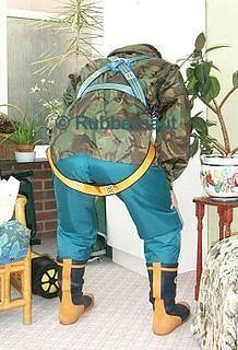 RUBBERNAUT 075