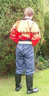 RUBBERNAUT 083