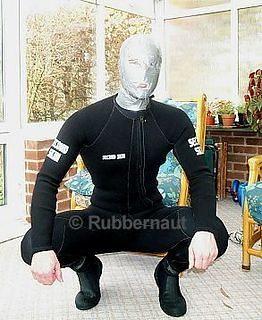 RUBBERNAUT 184