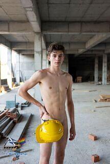 2025-11-26-20-41-00 1