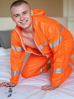 2025-09-24-20-03-59 3